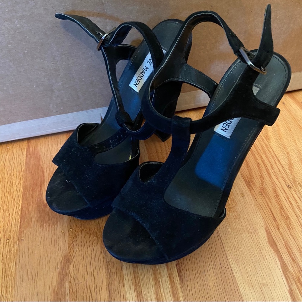 Steve Madden Suede T-strap Platform Heel